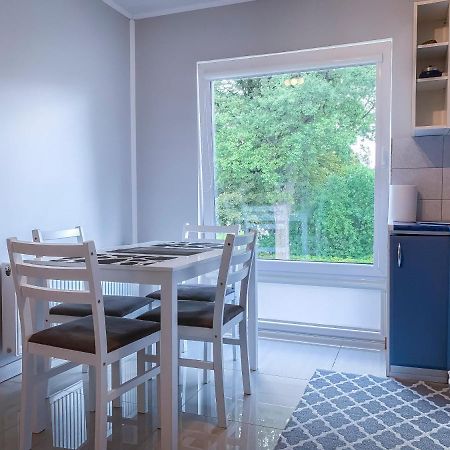 Apartamentai Birzuose, Double Bedroom And Single Bedroom Apartments Biržai Buitenkant foto