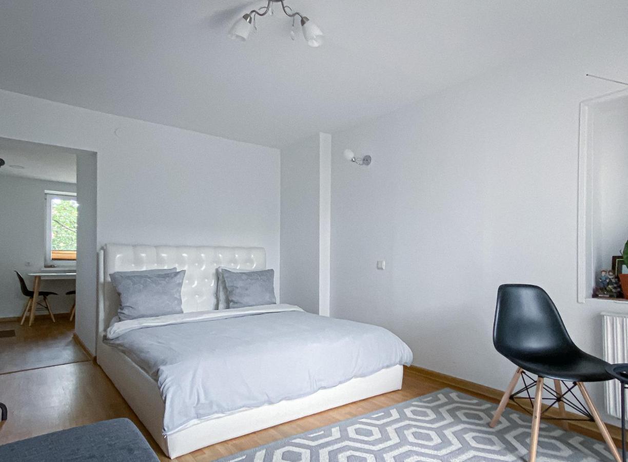 Apartamentai Birzuose, Double Bedroom And Single Bedroom Apartments Biržai Buitenkant foto