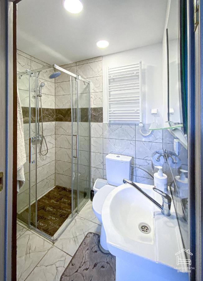 Apartamentai Birzuose, Double Bedroom And Single Bedroom Apartments Biržai Buitenkant foto